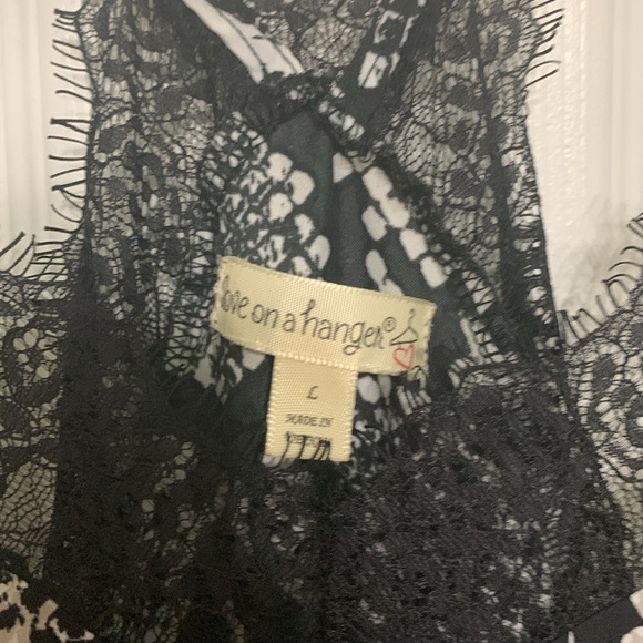 snake print lace tank top - Picture 2 of 3